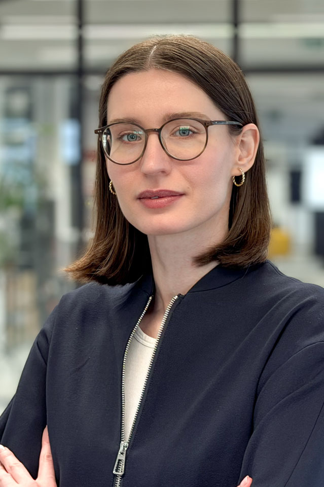 Akarion Adrianna Tasdemir